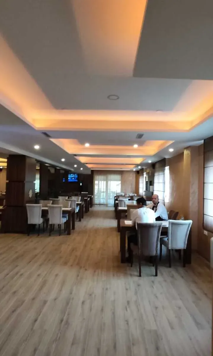 Speisesaal des Motel Saraj
